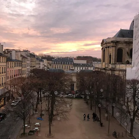 Belvedere Chic Loft View * Versailles